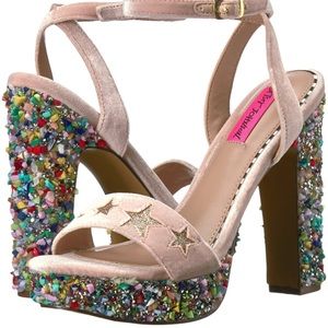 unique statement Sandals with crystals heel sz 7.5